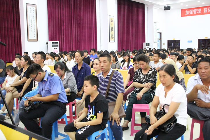 渭南軌道交通運輸學校召開2017級首批入學新生見面會